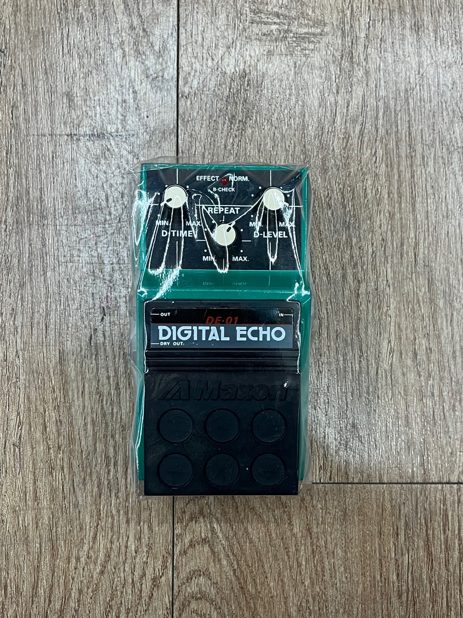 Maxon-DE-01 Digital Echo-2