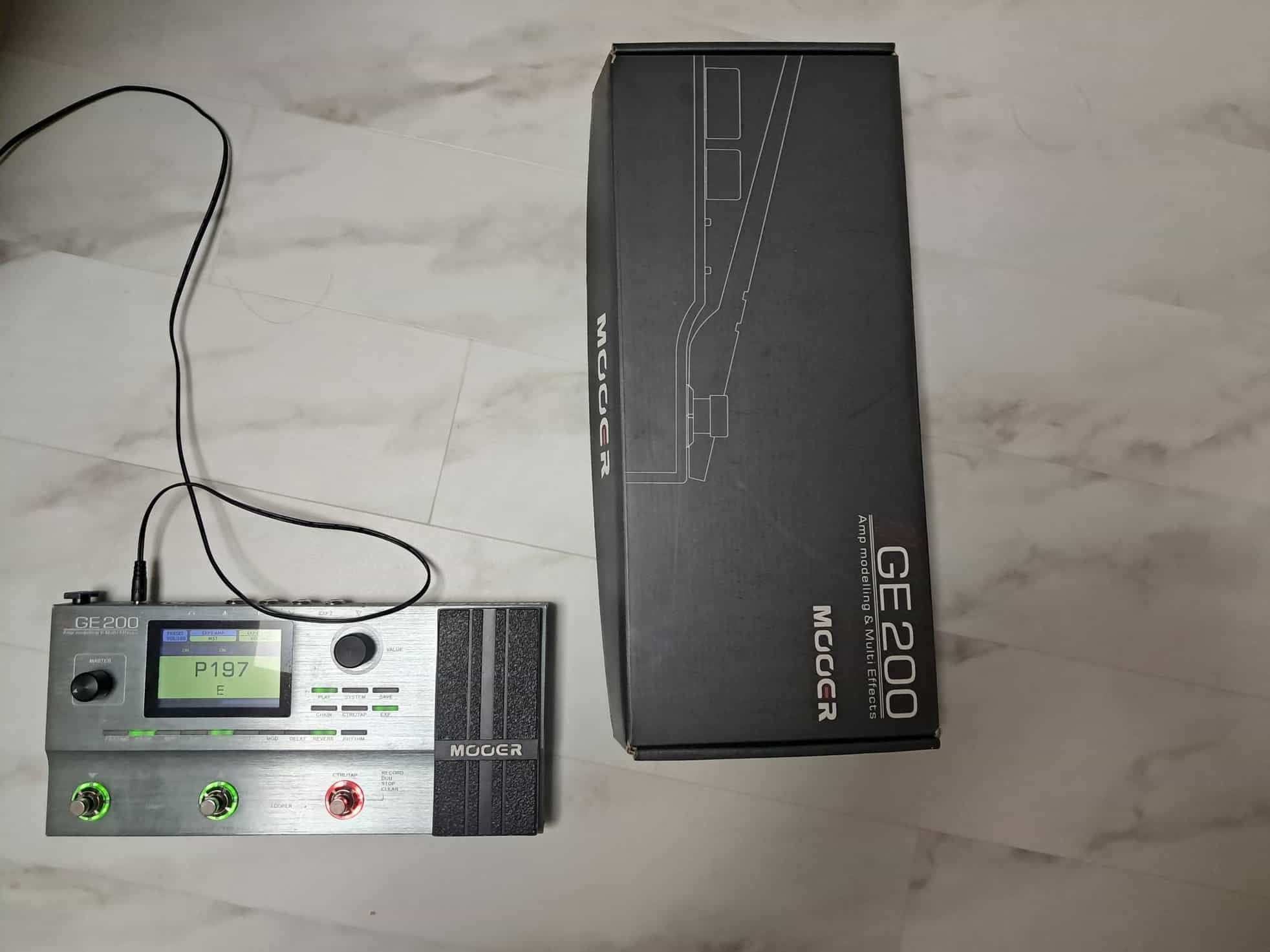 Mooer-GE200-1