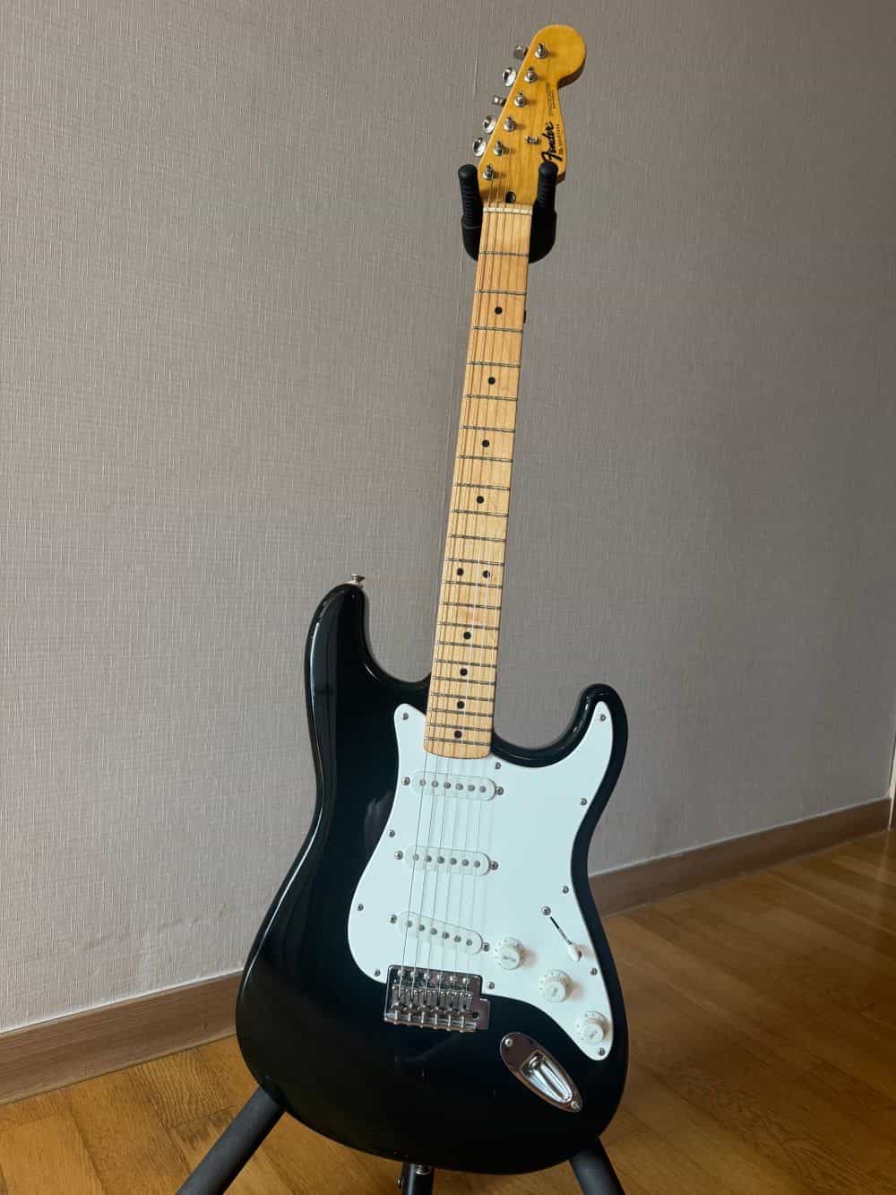 Fender--1