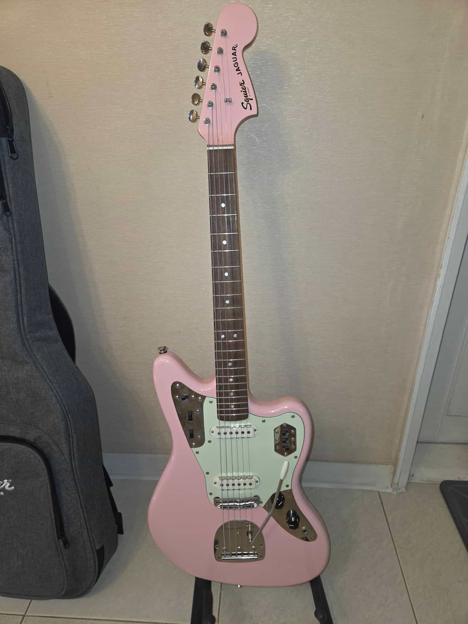 Squier-Classic Vibe Jaguar-1