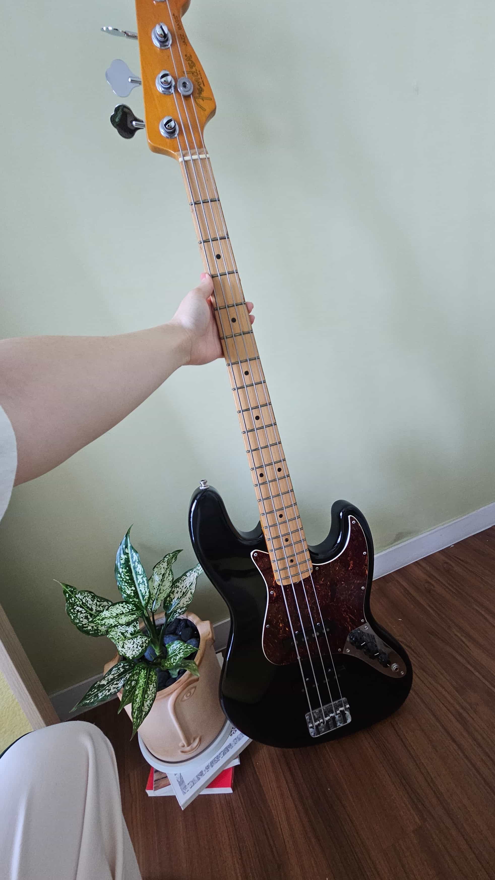 Fender-American Standard Jazz Bass-1
